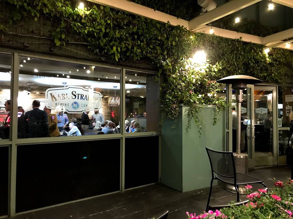 Karl Strauss Brewing Company | restaurant | 1000 Universal Studios Blvd, Universal City, CA 91608, USA | 8187532739 OR +1 818-753-2739