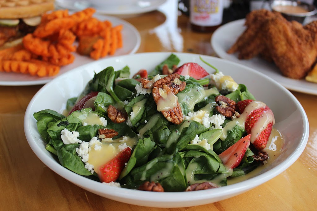 Freddie Gs Chicken and Waffle | restaurant | 1435 Salisbury St, St. Louis, MO 63107, USA | 3143546515 OR +1 314-354-6515