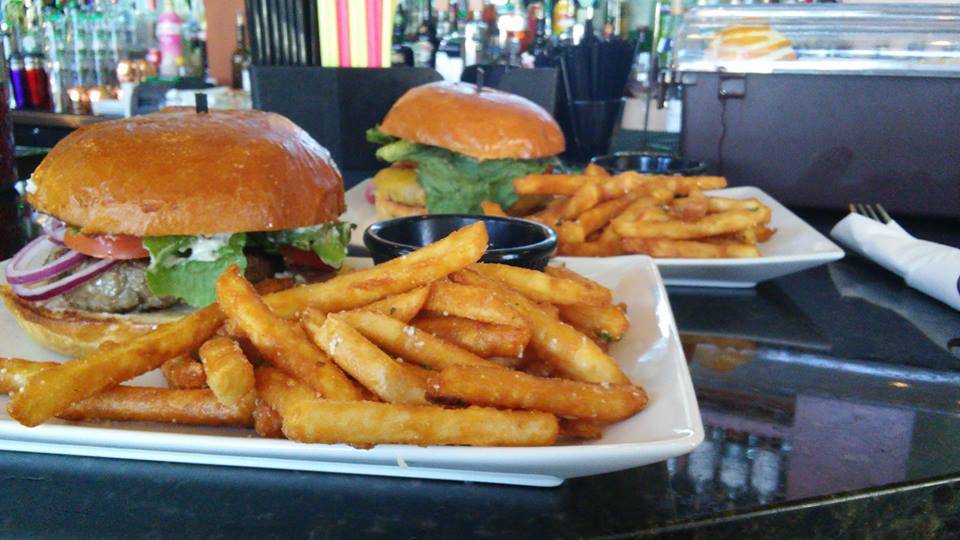 Lunas Bistro | restaurant | 3004 Cinema Pl, Bellingham, WA 98226, USA | 3603068676 OR +1 360-306-8676