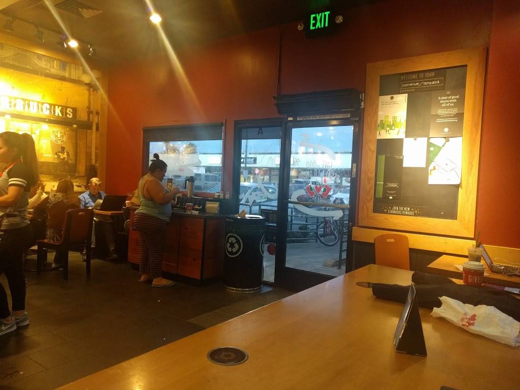 Starbucks | cafe | 15355 Sherman Way a, Van Nuys, CA 91406, USA | 8187870135 OR +1 818-787-0135
