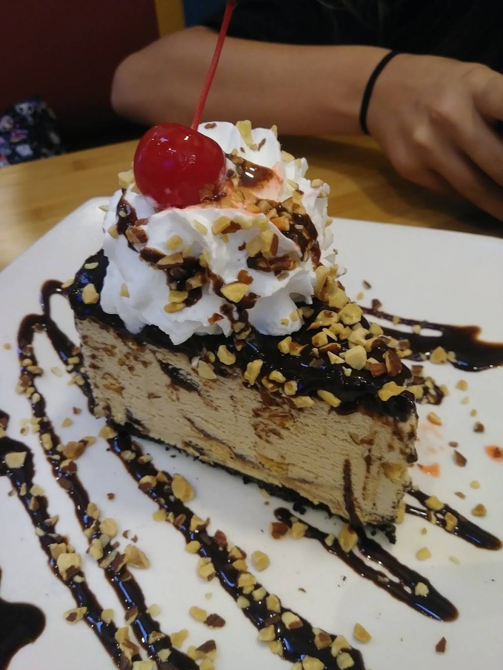 Islands Restaurant Pasadena | restaurant | 3533 E Foothill Blvd, Pasadena, CA 91107, USA | 6263516543 OR +1 626-351-6543