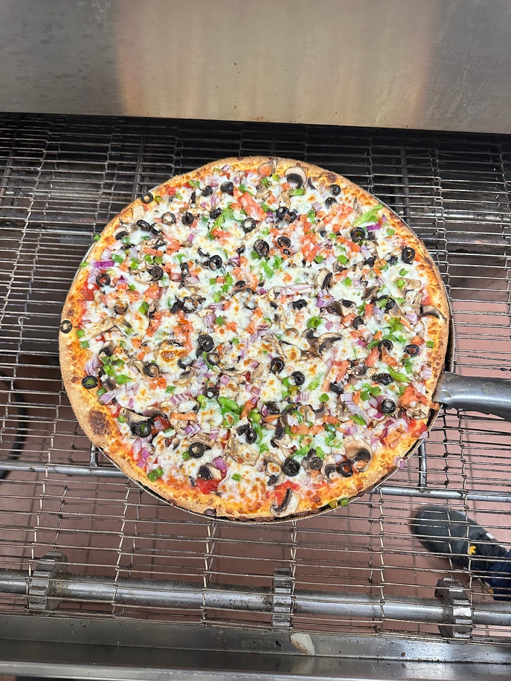 Velly Pizza | restaurant | 1008 W Sacramento Ave, Chico, CA 95926, USA | 5307601234 OR +1 530-760-1234