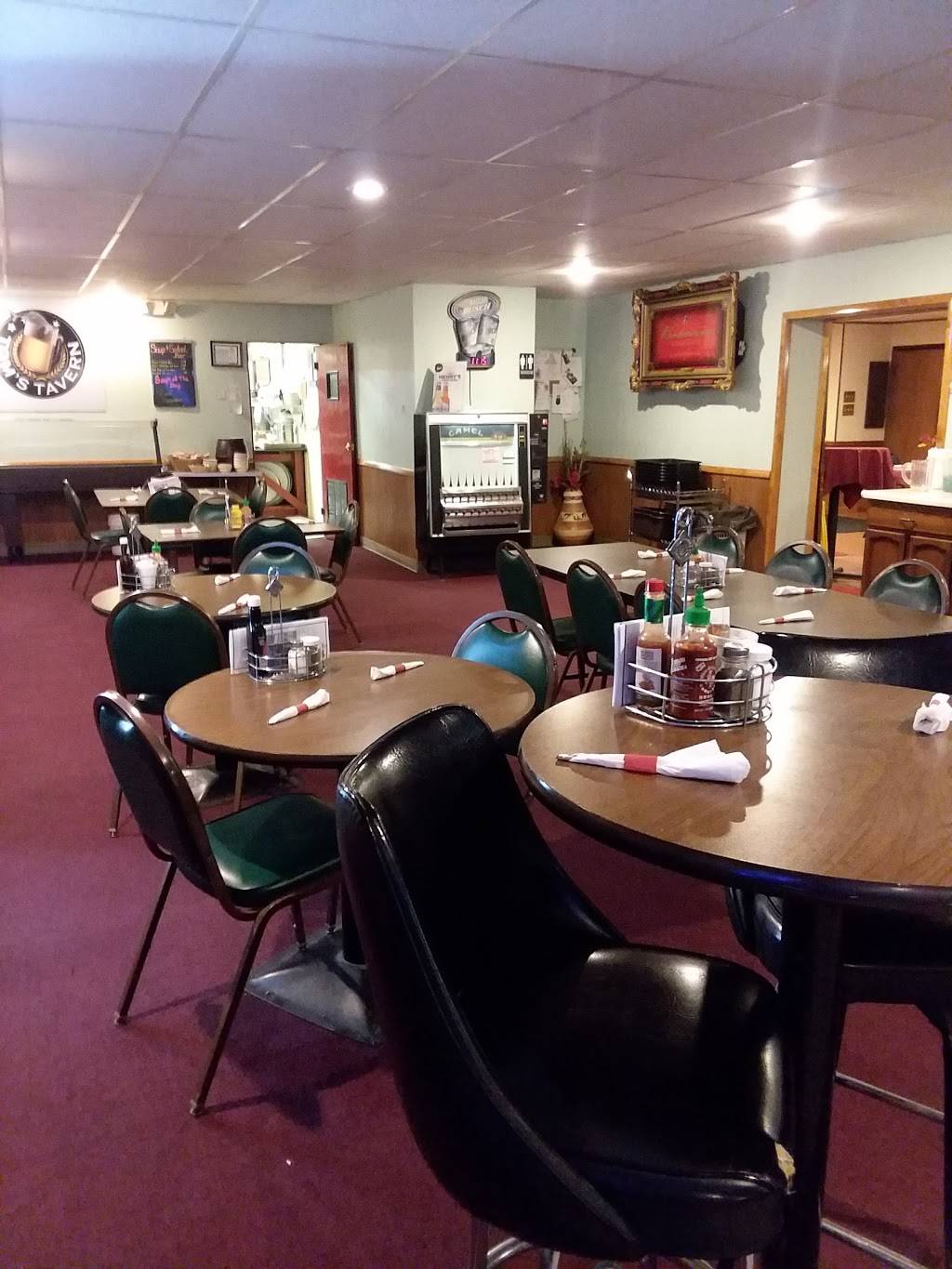 Toms Tavern & Restaurant | restaurant | 221 Main St, Kempton, IL 60946, USA | 8152536407 OR +1 815-253-6407