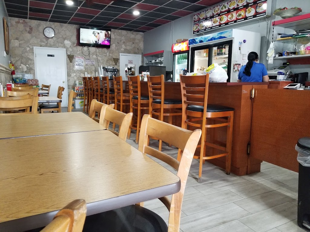 Jennifers Cafeteria | restaurant | 16462 NE 16th Ave, North Miami Beach, FL 33162, USA | 3059403180 OR +1 305-940-3180