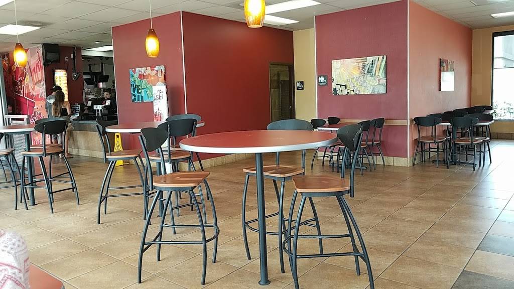 Jack in the Box | restaurant | 784 N Main St, Corona, CA 92880, USA | 9517397780 OR +1 951-739-7780