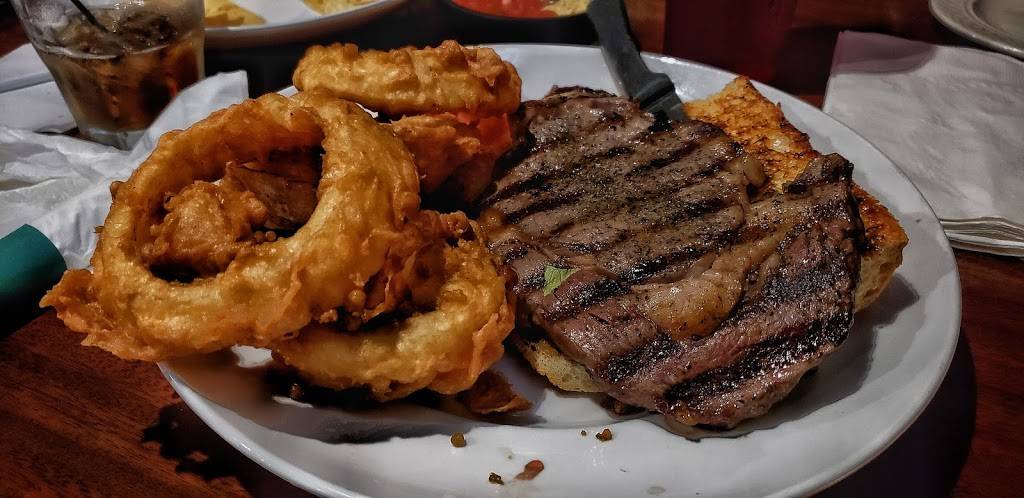 Olivers Bar & Grill | restaurant | 800 N Kinzie Ave, Bradley, IL 60915, USA | 8159393510 OR +1 815-939-3510