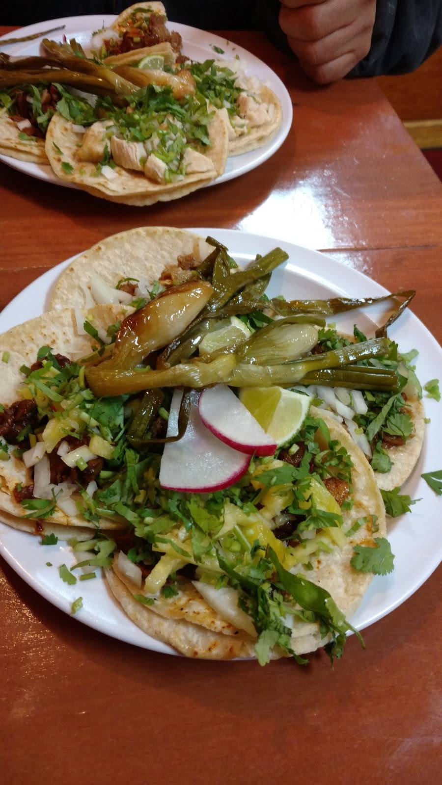 Los Portales | restaurant | 25-08 Broadway, Astoria, NY 11105, USA | 7182046736 OR +1 718-204-6736