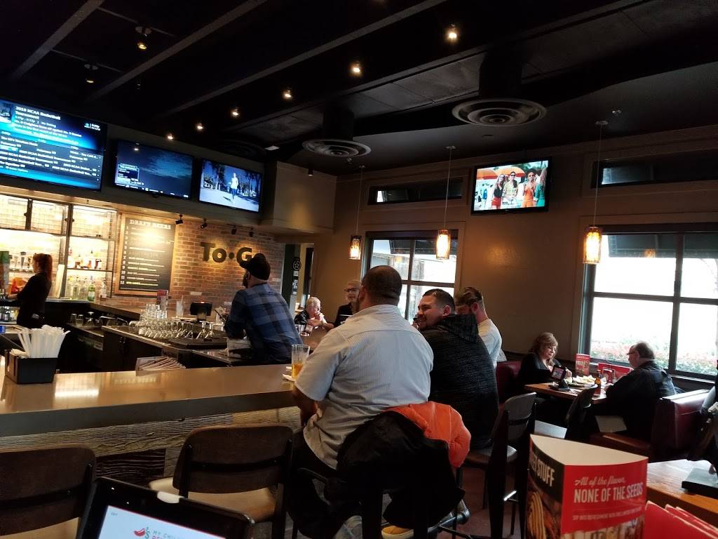 Chilis Grill & Bar | meal takeaway | 1292 E Prosperity Ave, Tulare, CA 93274, USA | 5596864475 OR +1 559-686-4475