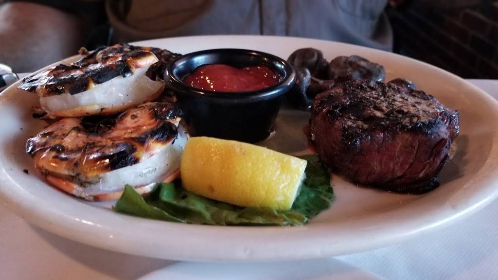 The Steakout | restaurant | 6300 Industrial Loop, Greendale, WI 53129, USA | 4144217200 OR +1 414-421-7200