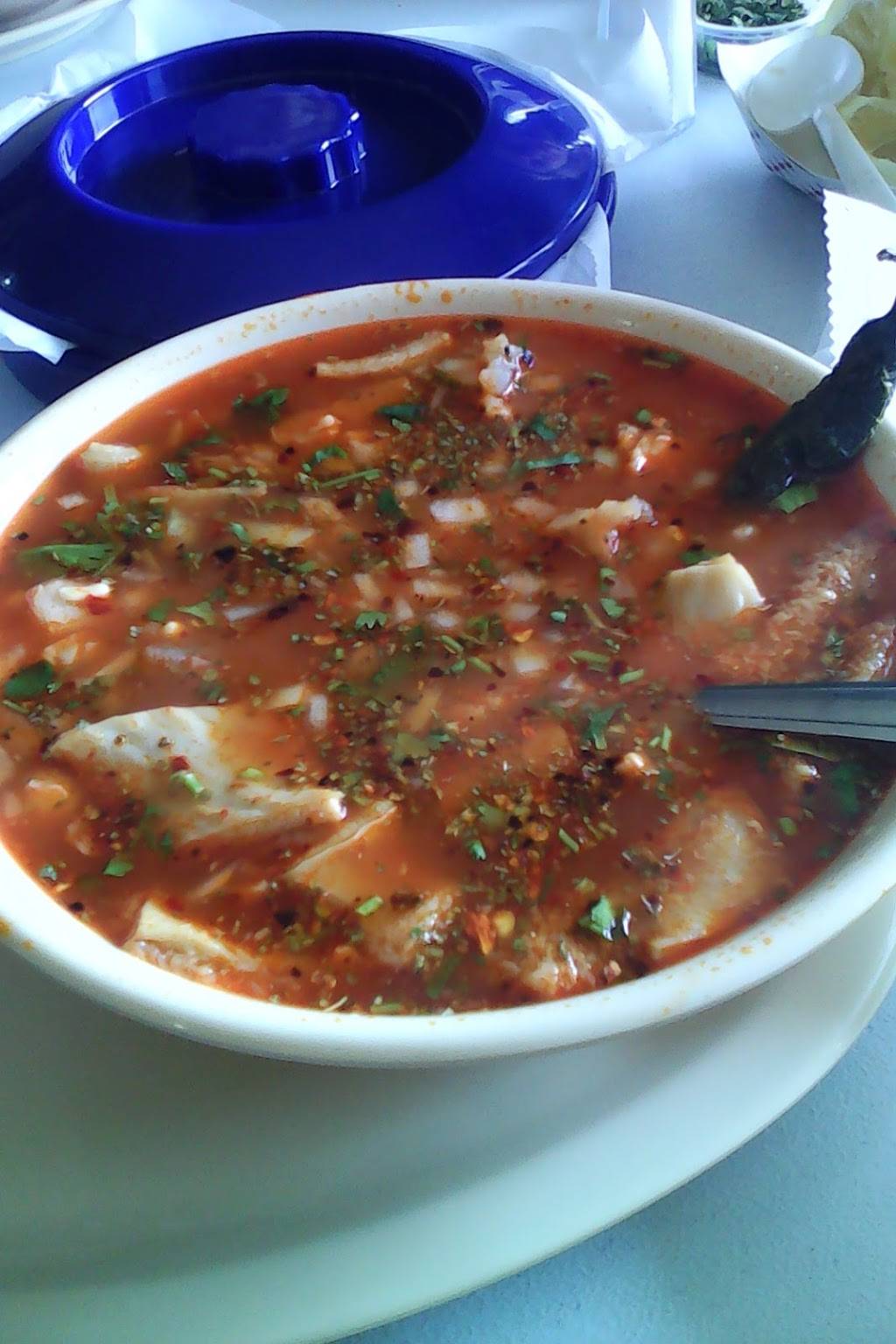 Taqueria 3 Gallos | restaurant | 250 White Ln, Bakersfield, CA 93307, USA | 6617353959 OR +1 661-735-3959