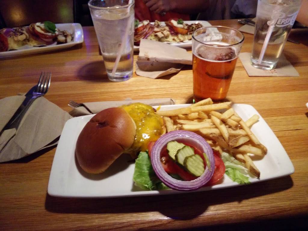Applebees Grill + Bar | restaurant | 320 Apache Mall, Rochester, MN 55902, USA | 5072520155 OR +1 507-252-0155