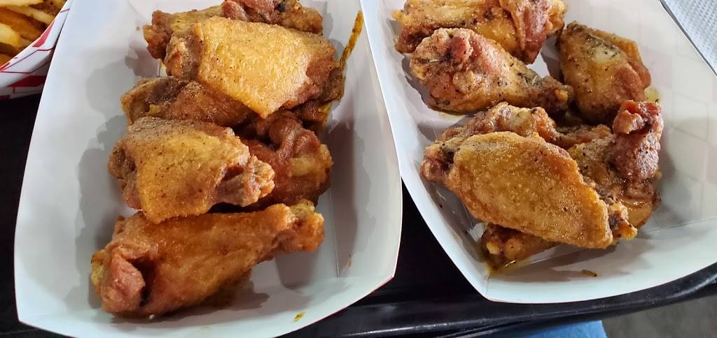 AZ Wings | restaurant | 1804 E Southern Ave #1, Tempe, AZ 85282, USA | 4806562422 OR +1 480-656-2422