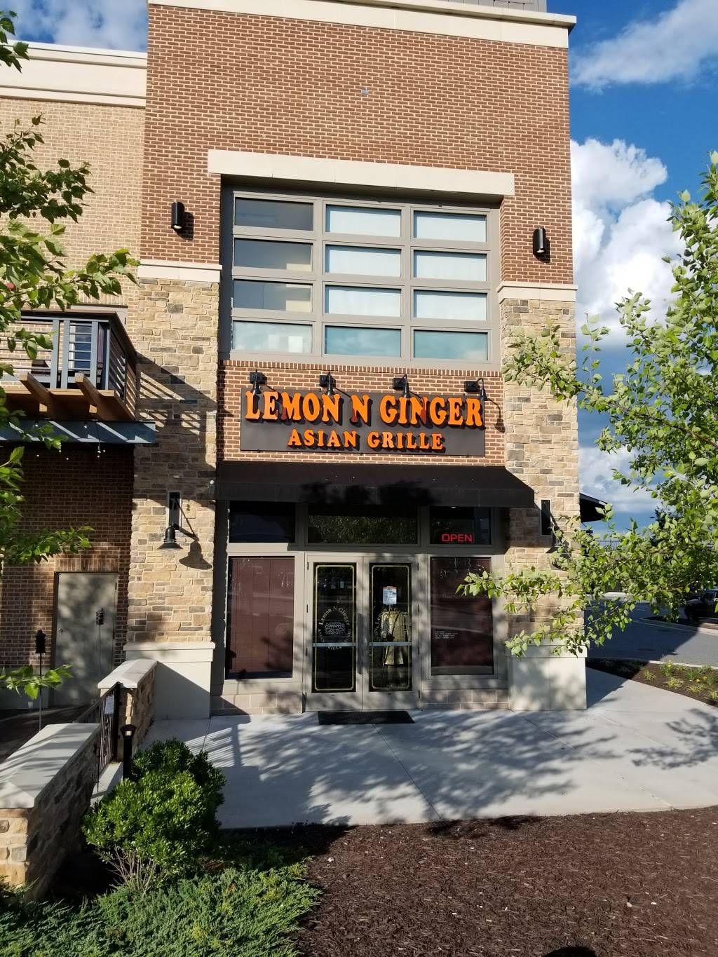 Lemon N Ginger Asian Grille | restaurant | 3491 Merchant Boulevard Suite100, Abingdon, MD 21009, USA | 4105696688 OR +1 410-569-6688