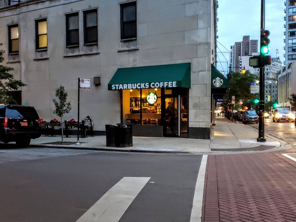 Starbucks | cafe | 2063 N Clark St, Chicago, IL 60614, USA | 7735256231 OR +1 773-525-6231
