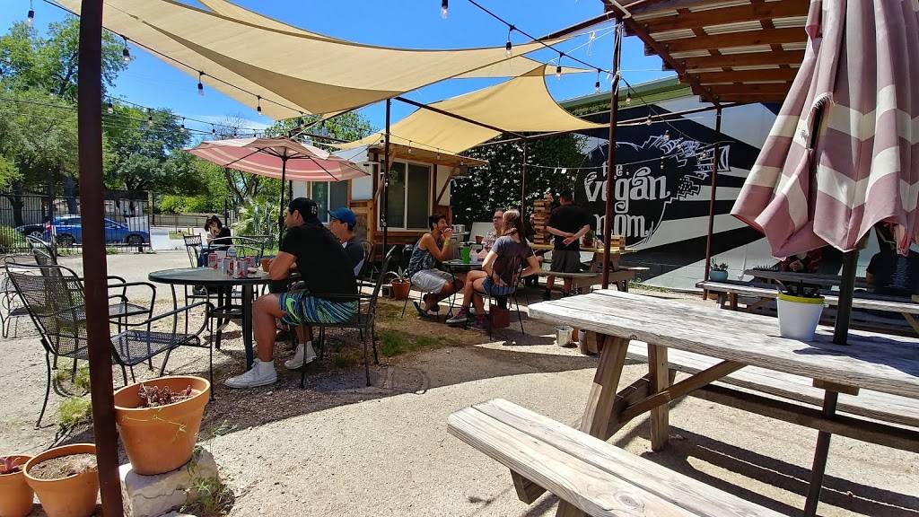 The Vegan Nom | restaurant | 2324 E Cesar Chavez St, Austin, TX 78702, USA | 5124973147 OR +1 512-497-3147