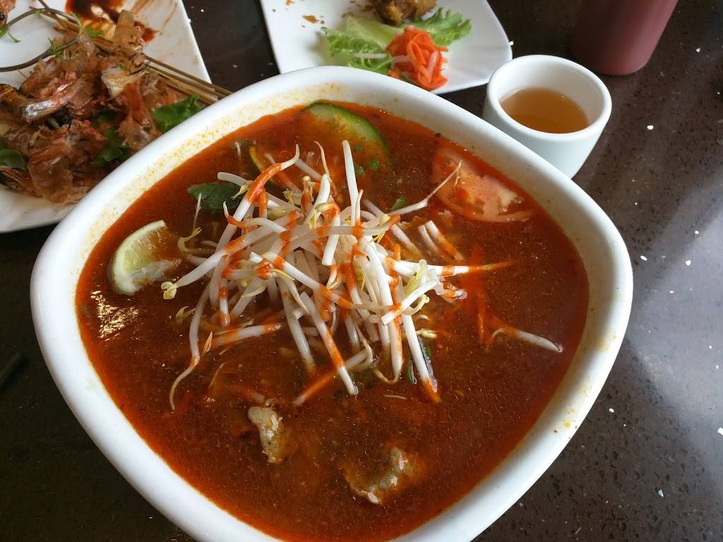 Xe Lua Restaurant | restaurant | 10060 Bayview Ave, Richmond Hill, ON L4C 2K9, Canada | 9057808688 OR +1 905-780-8688