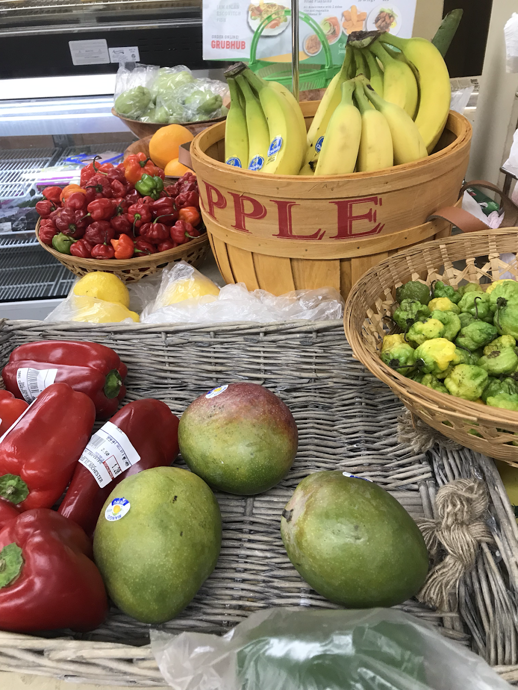 D & L Groceries Inc | restaurant | 1005 Genesee St, Rochester, NY 14611, USA | 5854360460 OR +1 585-436-0460