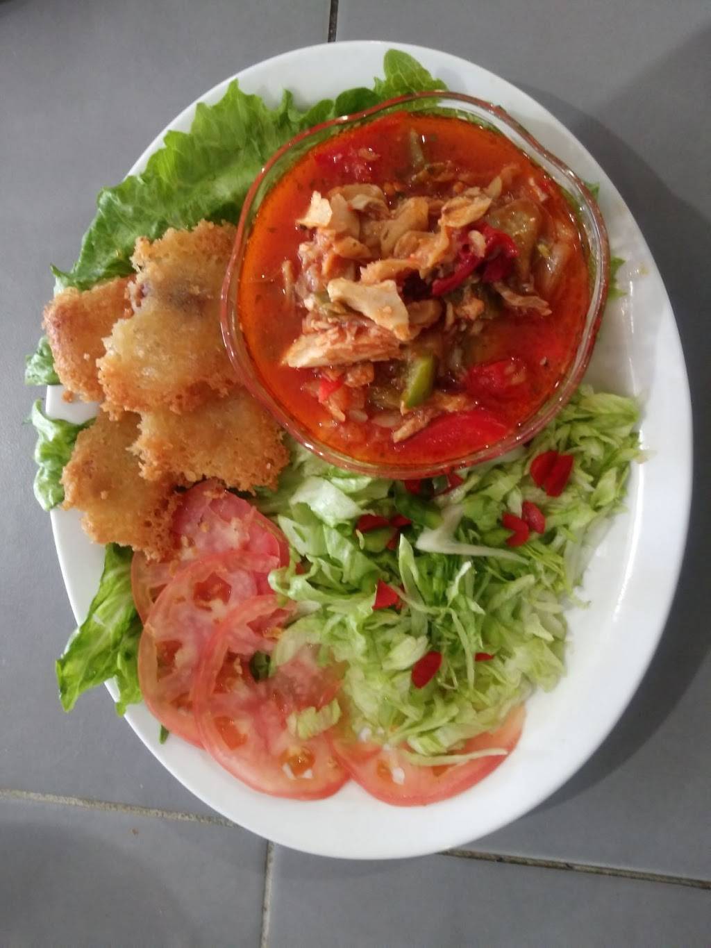 LuLus Tropical Restaurant | restaurant | 201 E Ruby St, Tavares, FL 32778, USA | 4079531881 OR +1 407-953-1881