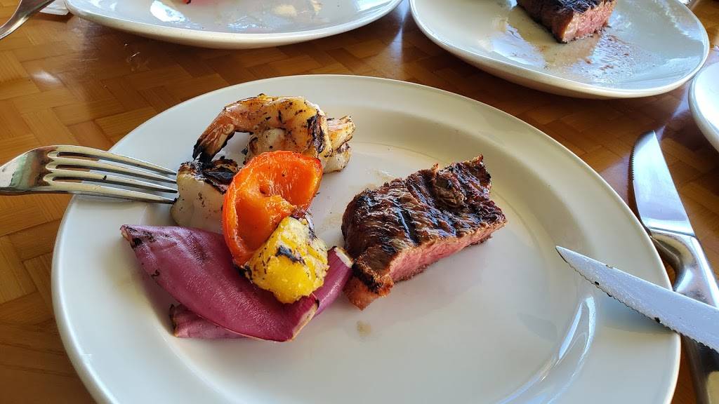 The Reef Bar & Market Grill | restaurant | Outrigger Reef Beach Resort, 2169 Kalia Rd, Honolulu, HI 96815, USA | 8089247333 OR +1 808-924-7333