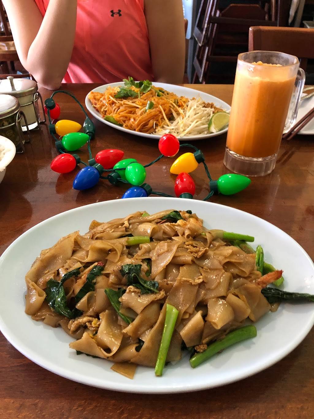 Ruen Pair | restaurant | 5257 Hollywood Blvd, Los Angeles, CA 90027, USA | 3234660153 OR +1 323-466-0153