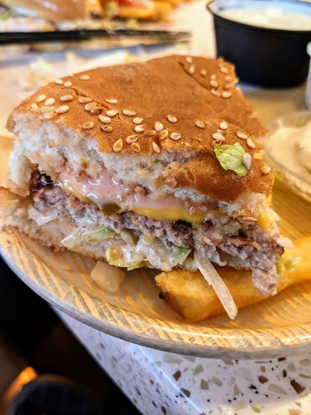 Tams Super Burgers | restaurant | 13448 Lambert Rd, Whittier, CA 90605, USA | 5627892600 OR +1 562-789-2600