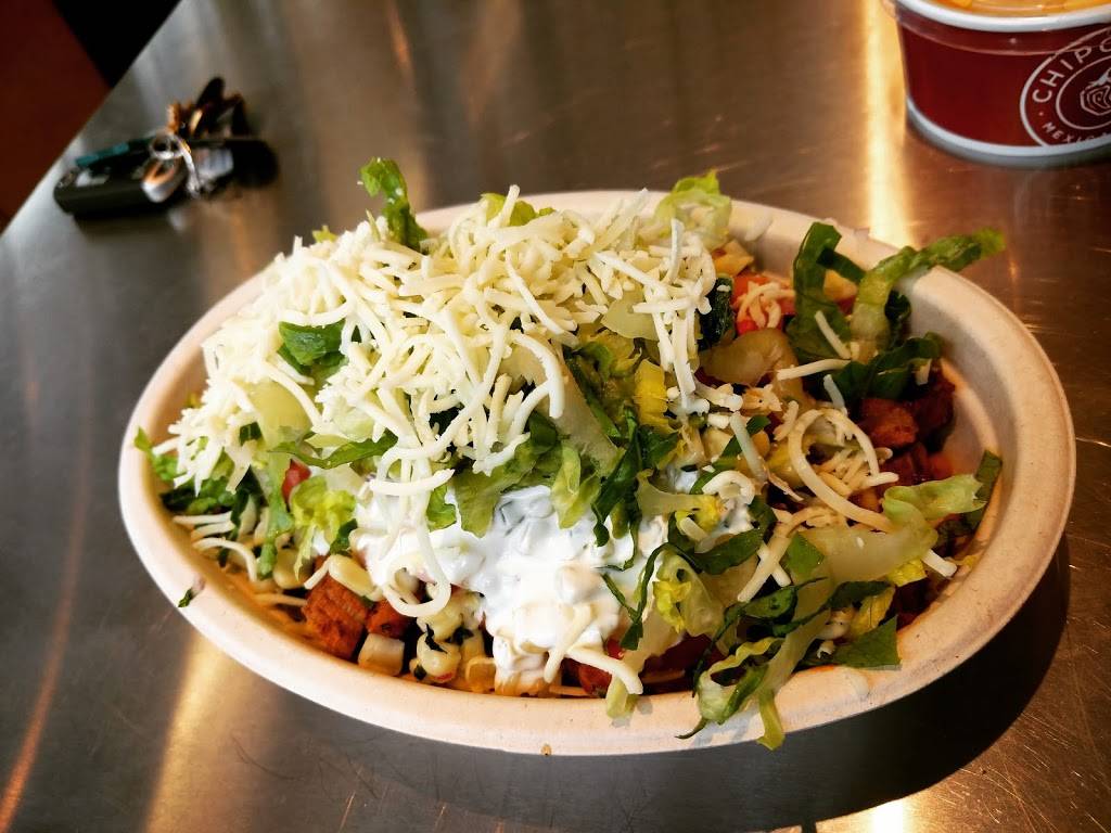 Chipotle Mexican Grill | restaurant | 112 Commerce Way, Woburn, MA 01801, USA | 7819335450 OR +1 781-933-5450