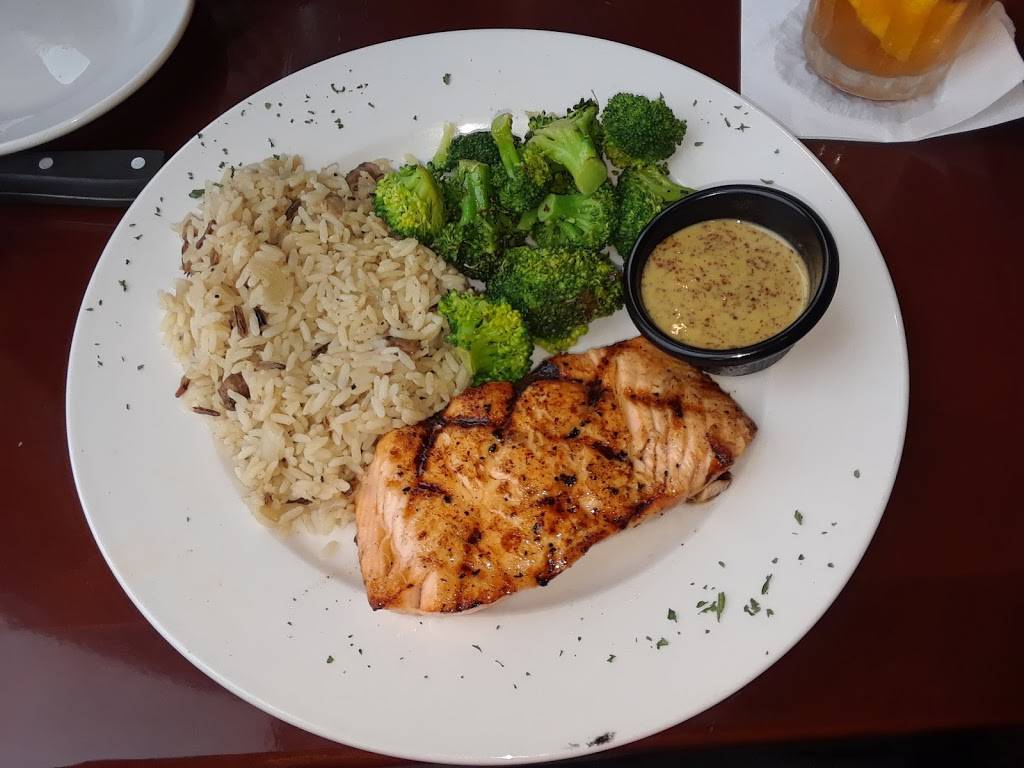 Lakeside Tavern | restaurant | 10911 Concord Park Dr, Knoxville, TN 37922, USA | 8656712980 OR +1 865-671-2980