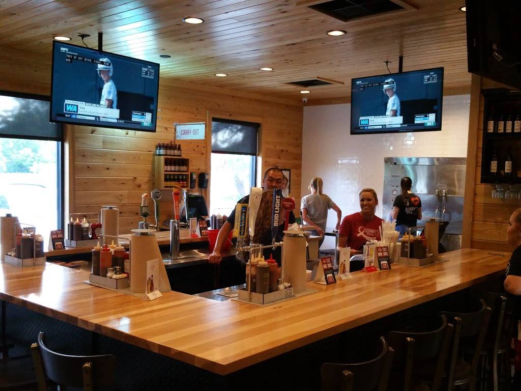 Sonnys BBQ | restaurant | 2900 Cheney Hwy, Titusville, FL 32780, USA | 3213852665 OR +1 321-385-2665