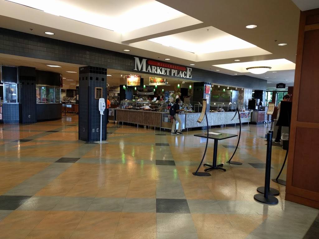 Hillcrest Market Place | restaurant | Hillcrest Residence Hall, 25 Byington Rd, Iowa City, IA 52242, USA | 3193359369 OR +1 319-335-9369