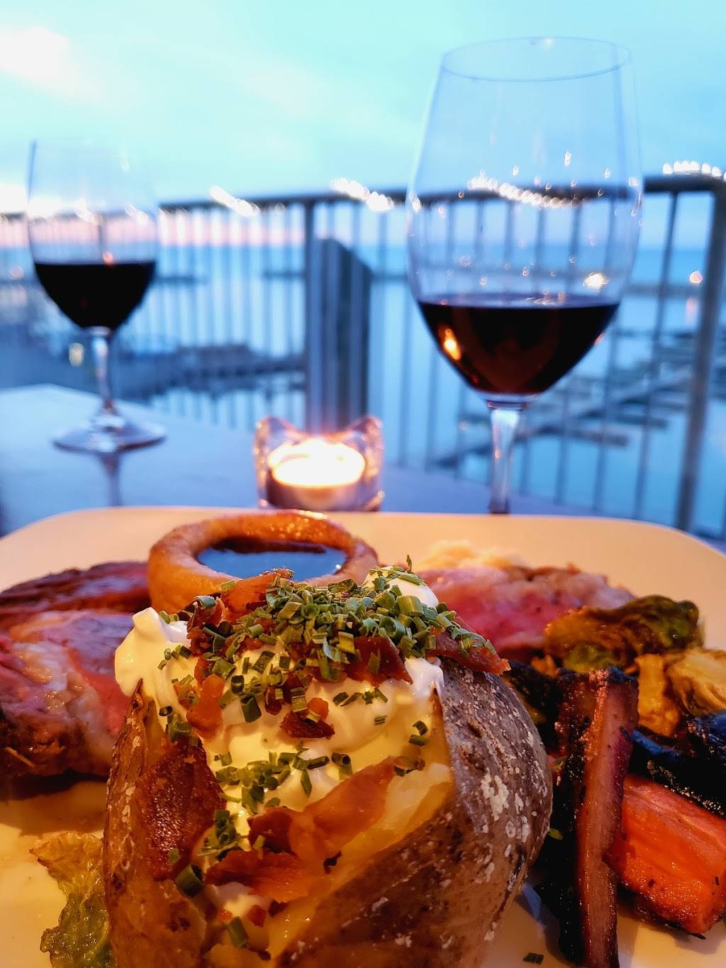 Beacon Harbourside Restaurant | restaurant | 2793 Beacon Blvd, Jordan Station, ON L0R 1S0, Canada | 9055623133 OR +1 905-562-3133