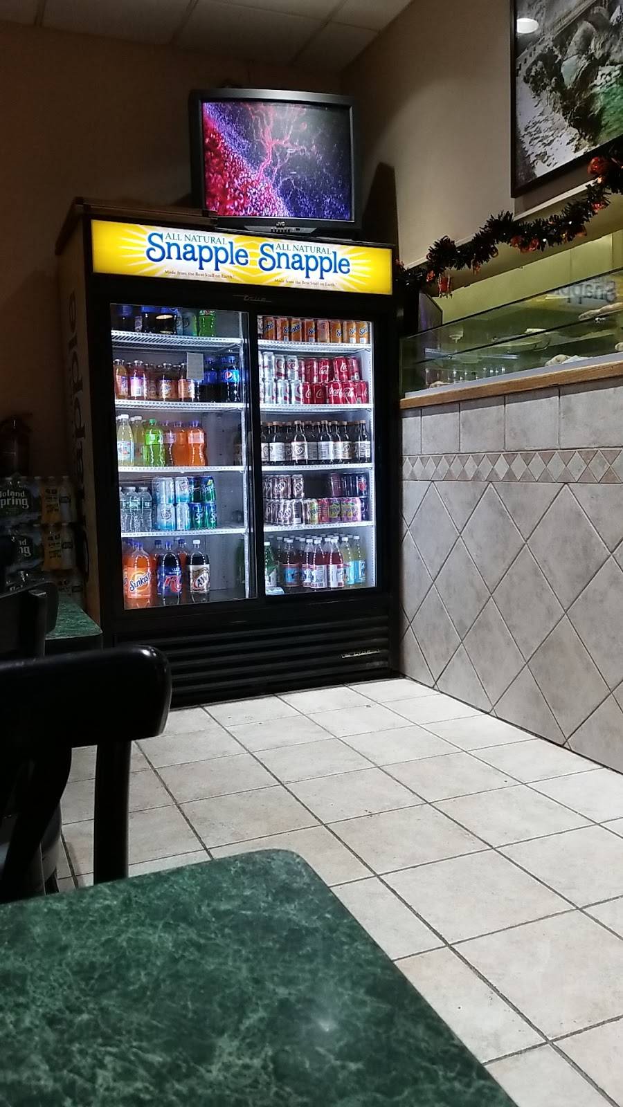 Little Nicks Pizza & Pasta | restaurant | 14 Chestnut Hill Rd, Norwalk, CT 06851, USA | 2038498419 OR +1 203-849-8419