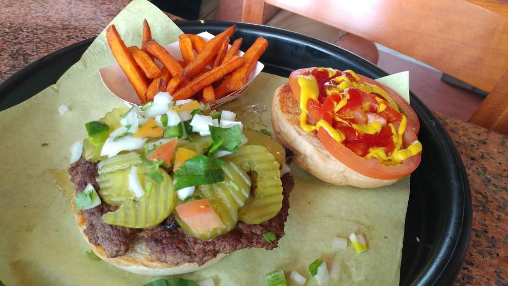 Burger Tex Grill | restaurant | 17756 Katy Freeway Service Road, Houston, TX 77094, USA | 2815789495 OR +1 281-578-9495