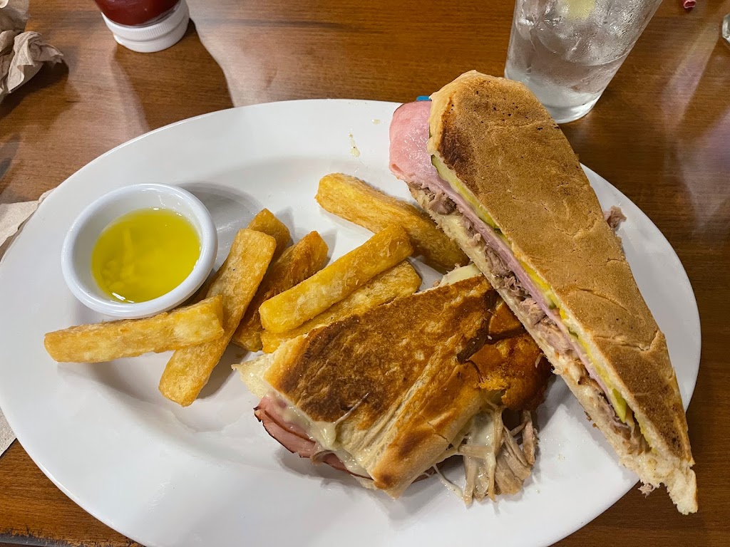 Fat Boyz Fire Pit | restaurant | 805 N Battlefield Blvd suite 101, Chesapeake, VA 23320, USA | 7576003800 OR +1 757-600-3800