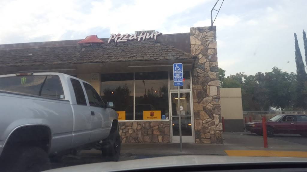 Pizza Hut | meal takeaway | 416 E Tulare Ave, Visalia, CA 93277, USA | 5597341100 OR +1 559-734-1100