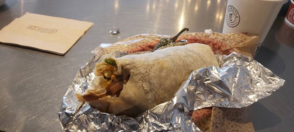 Chipotle Mexican Grill | restaurant | 7515 S University Blvd, Littleton, CO 80122, USA | 3037977001 OR +1 303-797-7001