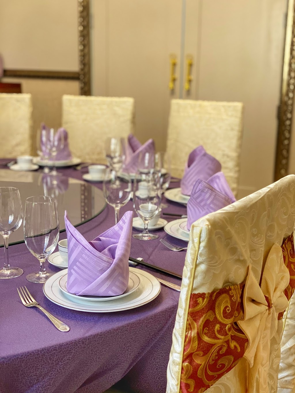 Crown One 御庭酒楼 | restaurant | 34-20 Linden Pl, Queens, NY 11354, USA | 7187990568 OR +1 718-799-0568