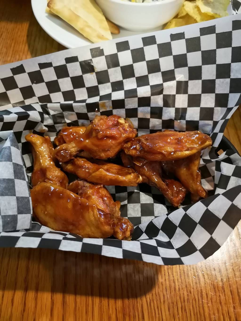 Juniors Sportsbar & Grill | restaurant | 800 Franklin Blvd, Cambridge, ON N1R 7Z1, Canada | 5196246143 OR +1 519-624-6143