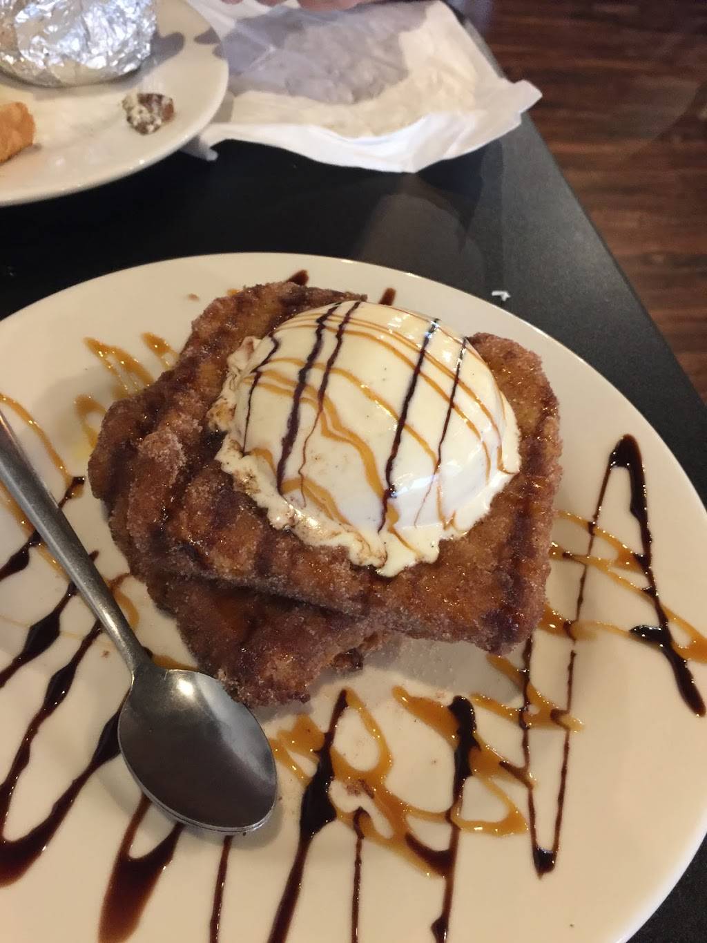 Ros Grille | restaurant | 300 Hobbs St E, Athens, AL 35611, USA | 2562302716 OR +1 256-230-2716