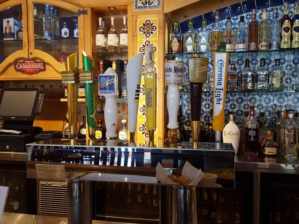 Javiers Sabor Mexicano & Agave Bar | restaurant | 8 W Miner St, Arlington Heights, IL 60004, USA | 8472557075 OR +1 847-255-7075