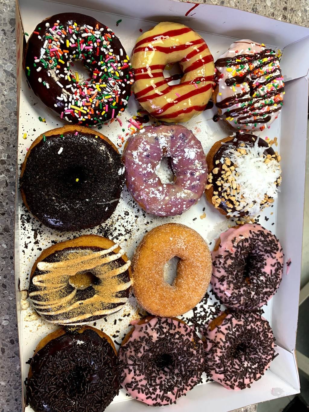 Duck Donuts | cafe | 300 Elden St A, Herndon, VA 20170, USA | 7037078496 OR +1 703-707-8496