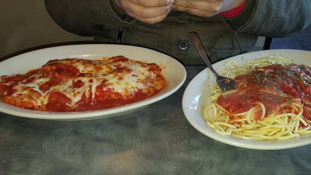 Fresco Pizza & Pasta | restaurant | 2812, 560 E 149th St, Bronx, NY 10455, USA | 7182925744 OR +1 718-292-5744
