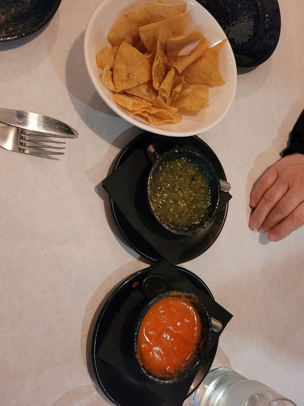 Veleros Restaurant and Cantina | restaurant | 7840 Wicker Ave, Schererville, IN 46375, USA | 2196273971 OR +1 219-627-3971