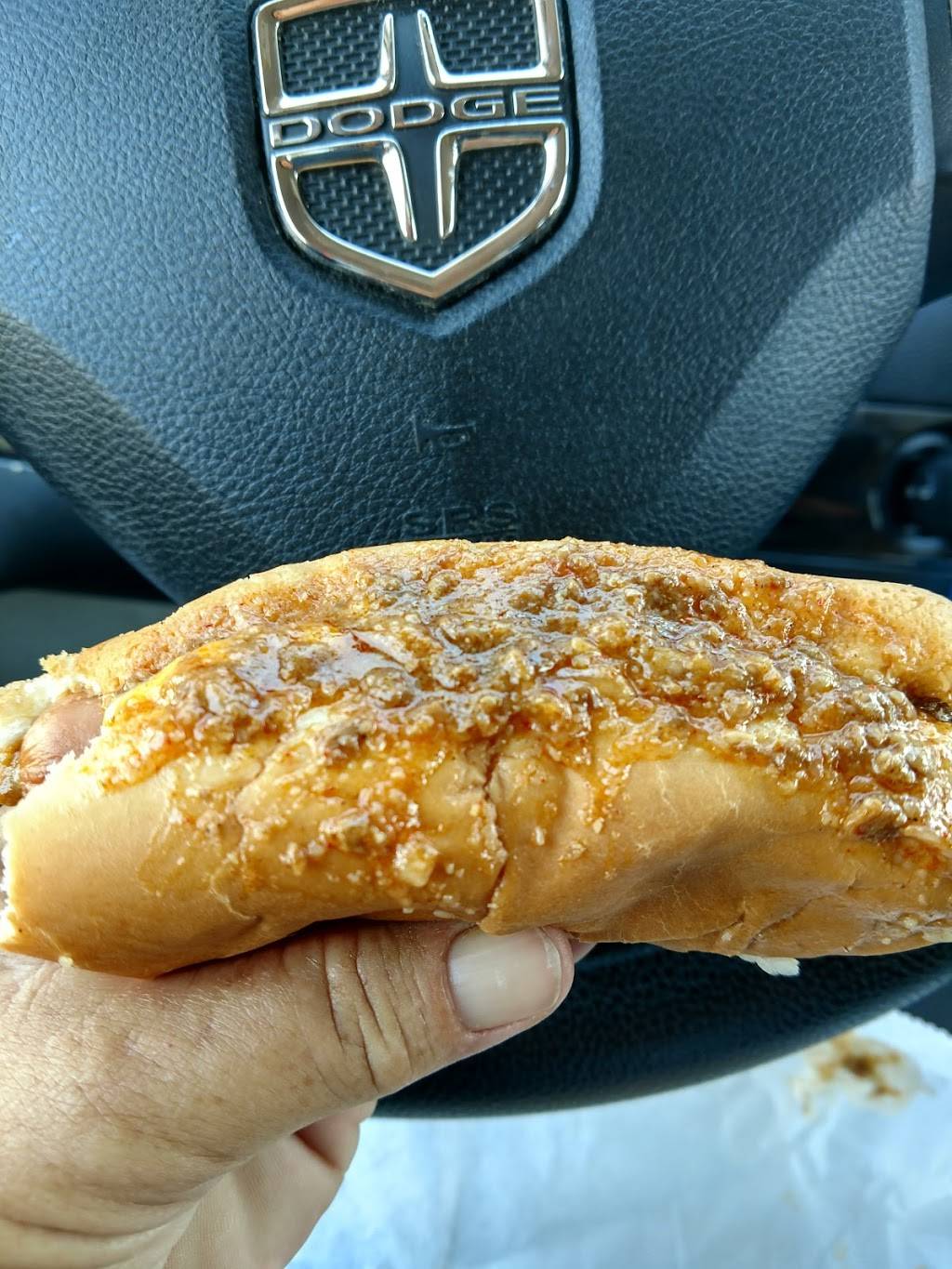 Guss Hot Dogs | restaurant | 224 Brooklane Dr, Hueytown, AL 35023, USA | 2054918565 OR +1 205-491-8565