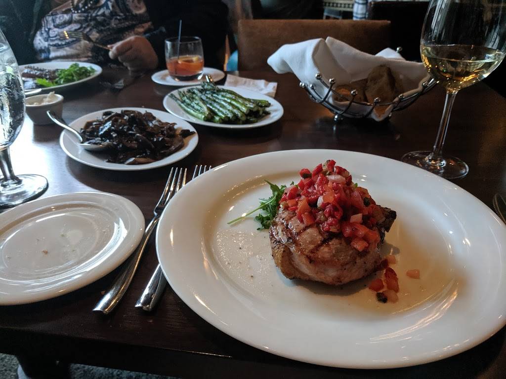 William & Henry Steakhouse | restaurant | 712 Church St, Lynchburg, VA 24504, USA | 4346164423 OR +1 434-616-4423