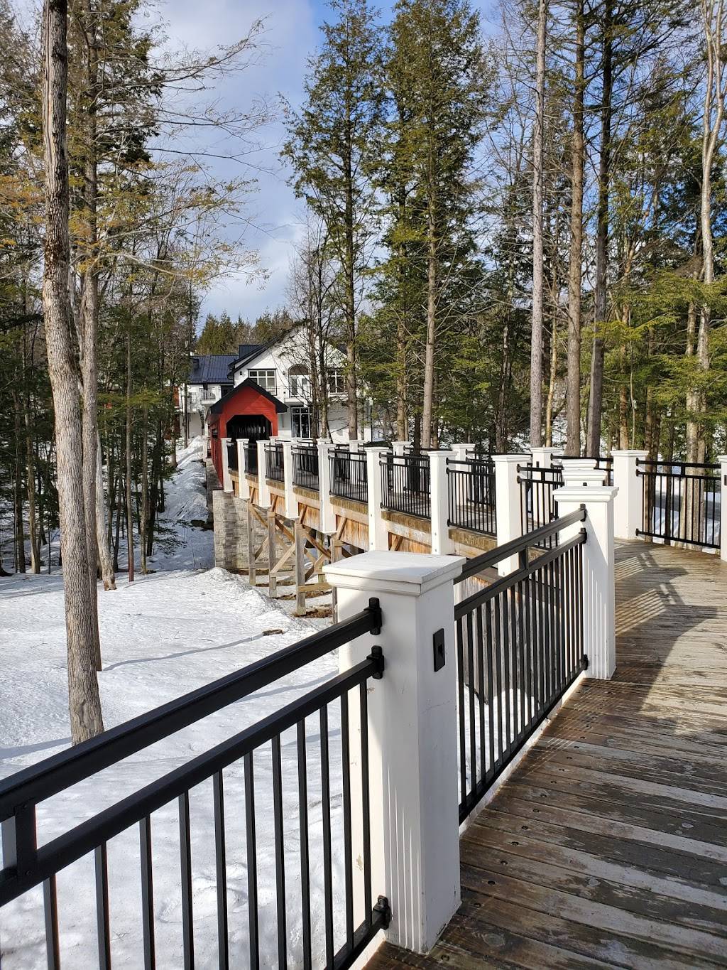 Le Vignoble du Ruisseau | restaurant | 4500 Chemin Strobl, Dunham, QC J0E 1M0, Canada | 4505383782 OR +1 450-538-3782