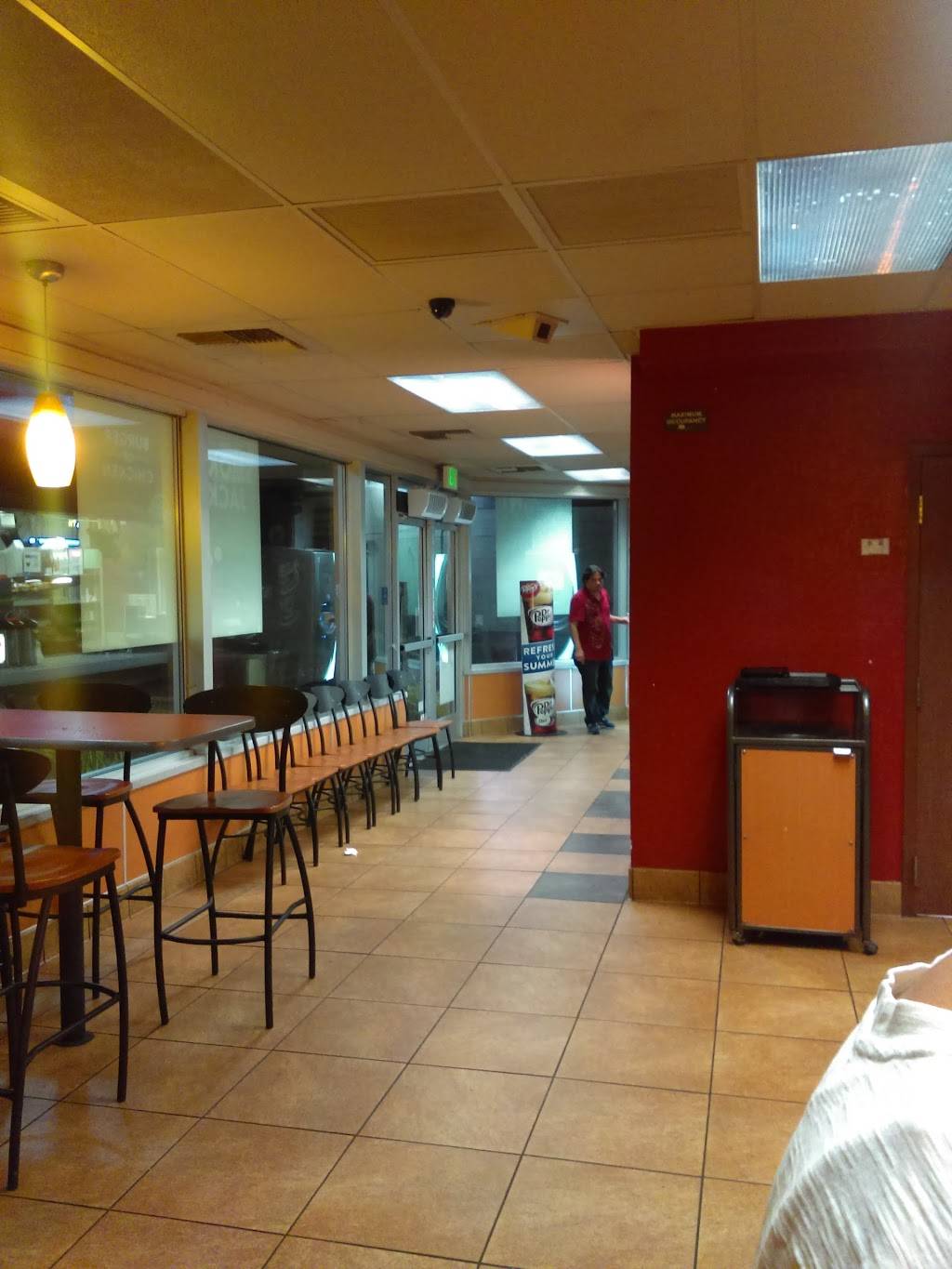 Jack in the Box | restaurant | 1700 El Camino Real, San Bruno, CA 94066, USA | 6508695261 OR +1 650-869-5261