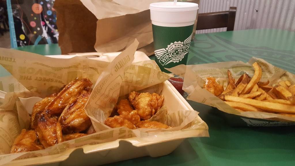 Wingstop | restaurant | 678 Fellsway, Medford, MA 02155, USA | 7813919464 OR +1 781-391-9464