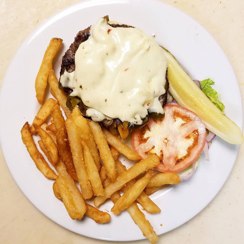 Old Town Family Restaurant | restaurant | 2107 Camanche Ave, Clinton, IA 52732, USA | 5632420130 OR +1 563-242-0130