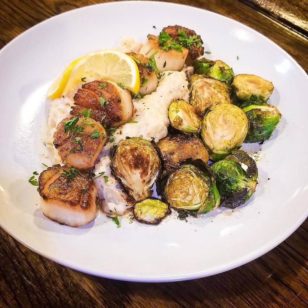 Industrial Taphouse | restaurant | 10392 Leadbetter Rd, Ashland, VA 23005, USA | 8042992649 OR +1 804-299-2649