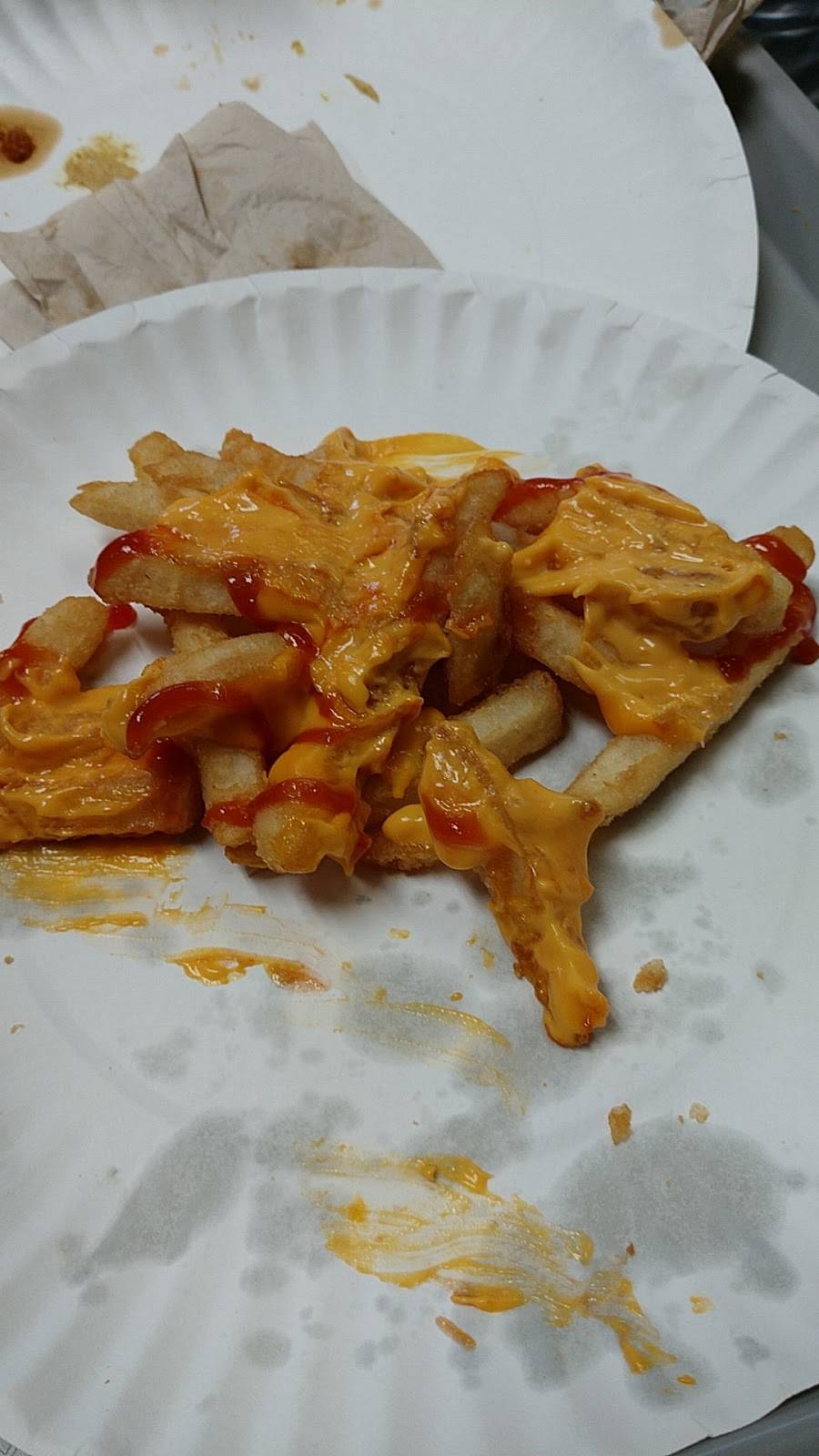 T & J Hot Dog Grill | restaurant | 538a Broadway, Bayonne, NJ 07002, USA | 2018581960 OR +1 201-858-1960